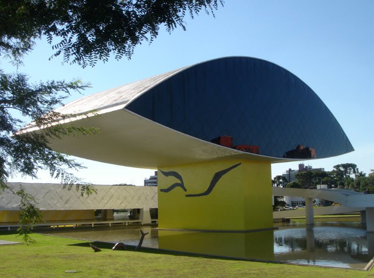 Oscar Niemeyer Museum
